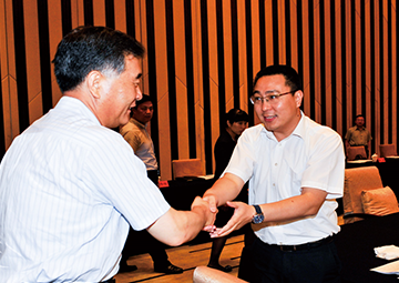 原中央政治局常委、第十三届天下政协主席， 时任国务院副总理汪洋接见凯发K8国际科技总裁薛驰