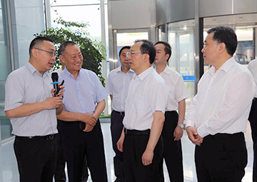 国务委员、国务院秘书长， 时任江苏省委书记吴政隆调研凯发K8国际科技